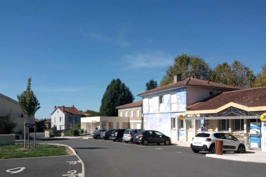 Montemboeuf Centre Town House Free Wifi Villa Exterior photo